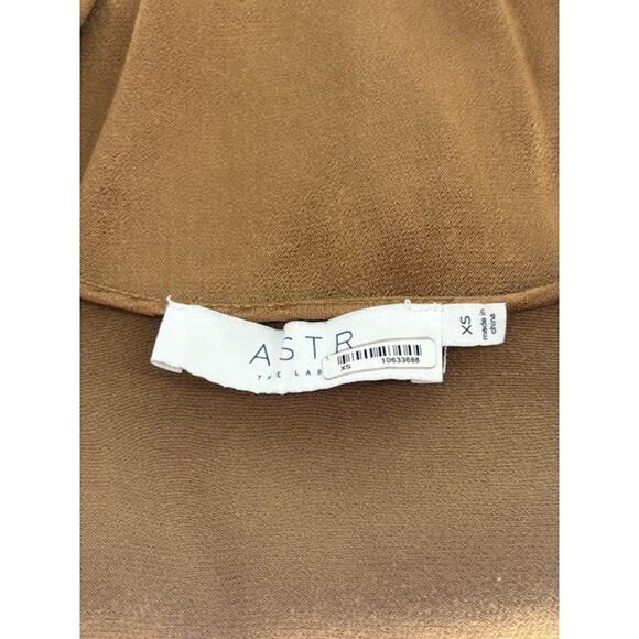 ASTR the Label Cropped Copper V-Neck Twisted Top – Size XS - Picture 4 of 5